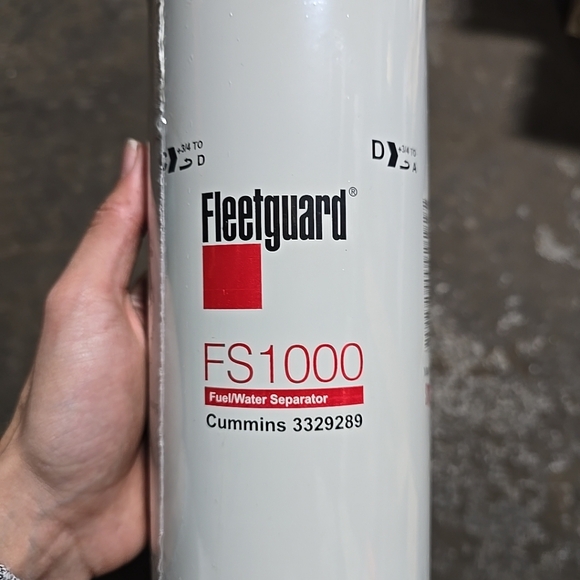 Fleetguard FS1000 Premium Fuel/Water Separator Spin-On Filter Brand New - Picture 3 of 8
